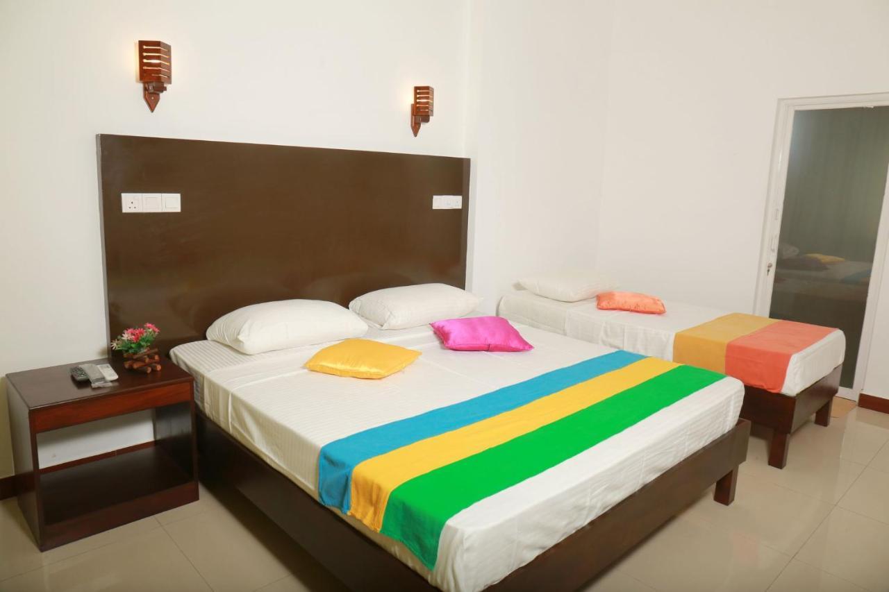 Jayaa Beach Talpe Zewnętrze zdjęcie